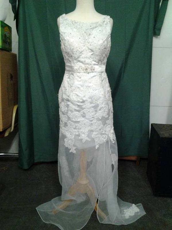 No Tag White Beaded Satin Size Small 6