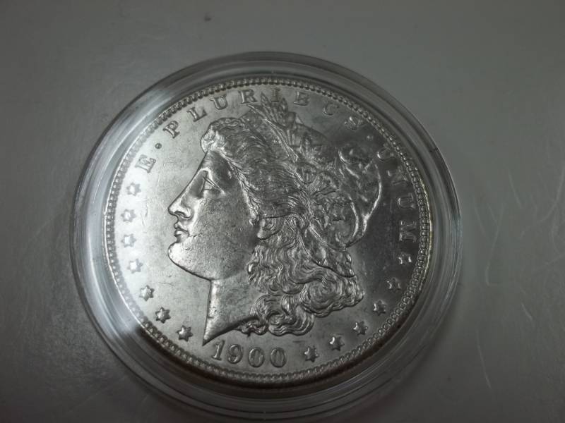1900 Morgan Silver Dollar 90% Silver in Case