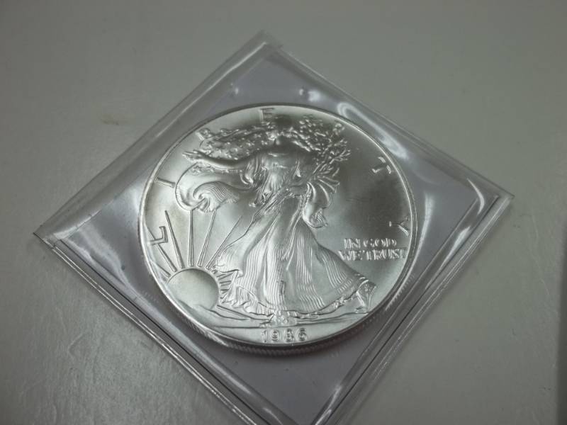 Silver American Eagle 1 Oz. Fine Silver Year 1986 Coin