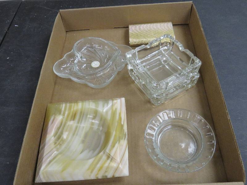 Ashtray lot