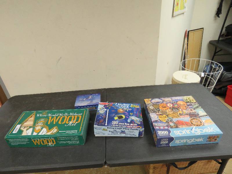 Puzzle lot