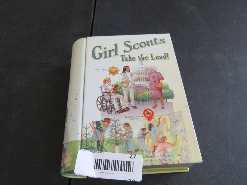 Vintage Girlscout Trinket box