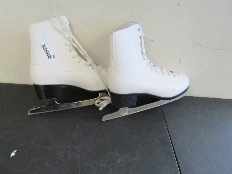 Figure Skates
