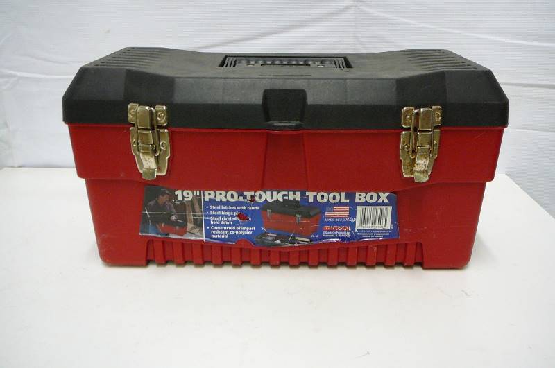 lot 10 image: Tool Box 19 Pro tough tool box