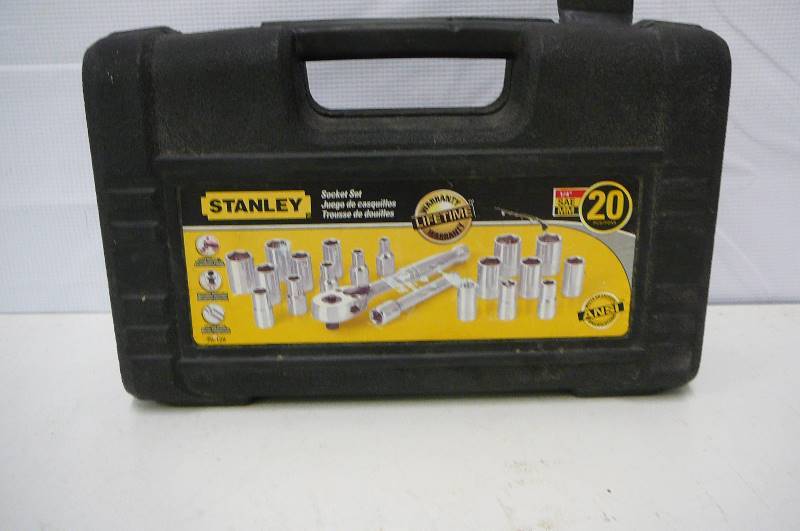 lot 25 image: Stanley Socket Set