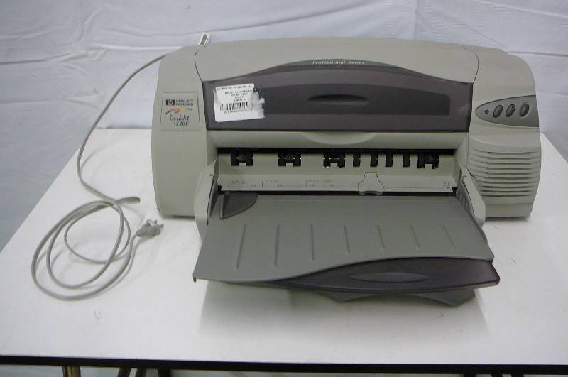 lot 43 image: Hewlett Packard Deskjet