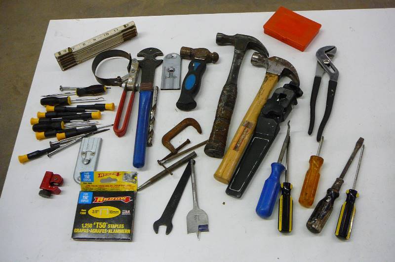 lot 59 image: Lot of Hand Tools Hammers Screw drivers Plyers etc.
