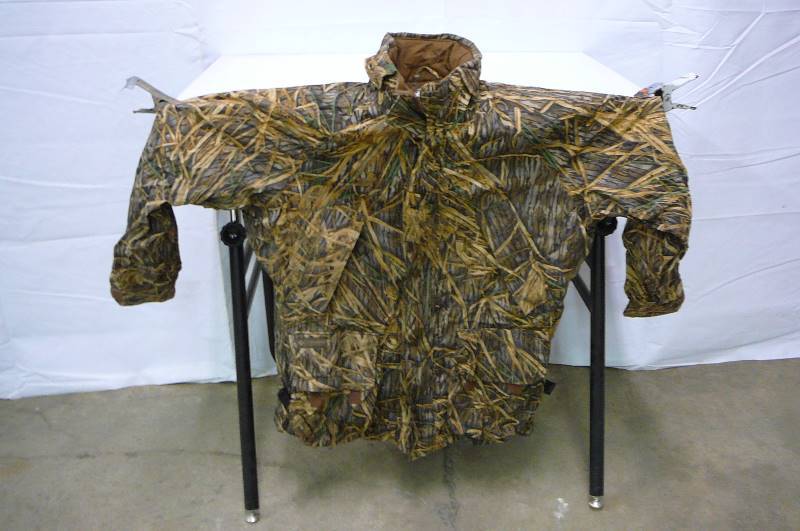 lot 66 image: Columbia Mens XL Jacket good Zippers  No rips or tares