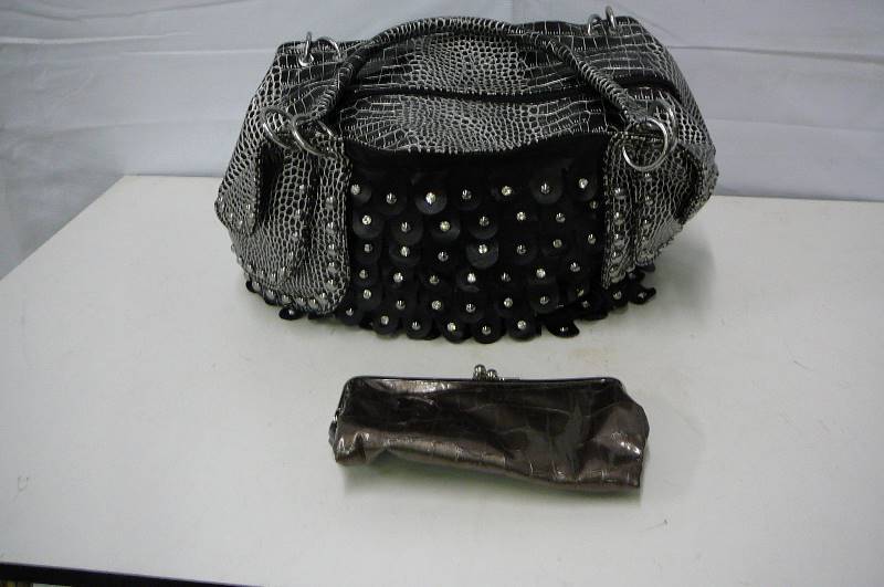 lot 80 image: 2 Purses (Large one looks new)