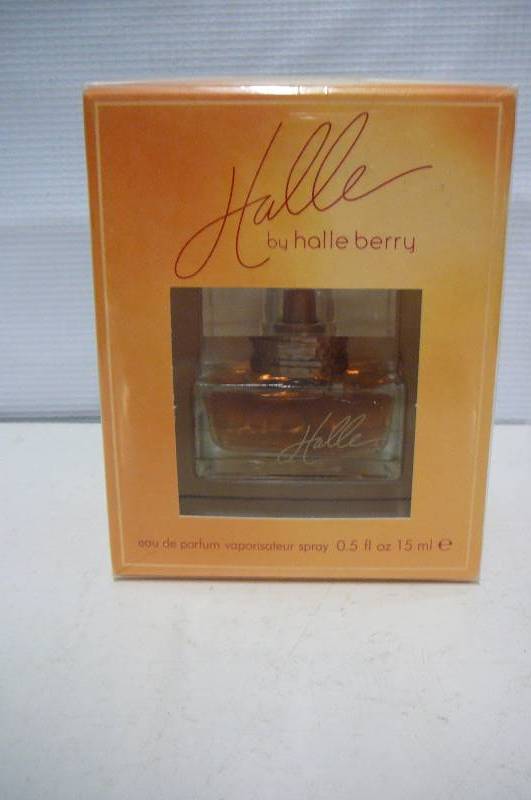 lot 86 image: Halley Berry Perfume New