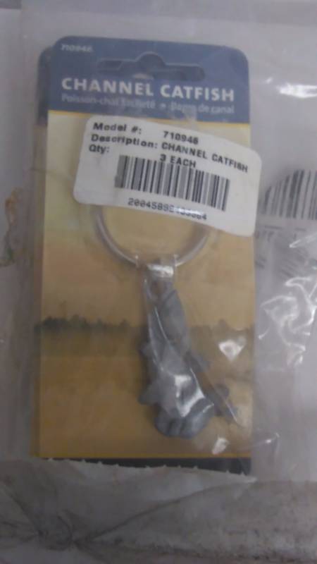 lot 79 image: Wildlife Key Chains (18) See Pictures, 6 styles, 3 of each