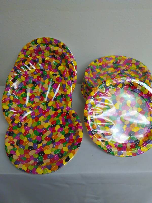 lot 136 image: Paper Plates (12 pkg. of 12) 7 Dessert plates, Jelly Bean Design