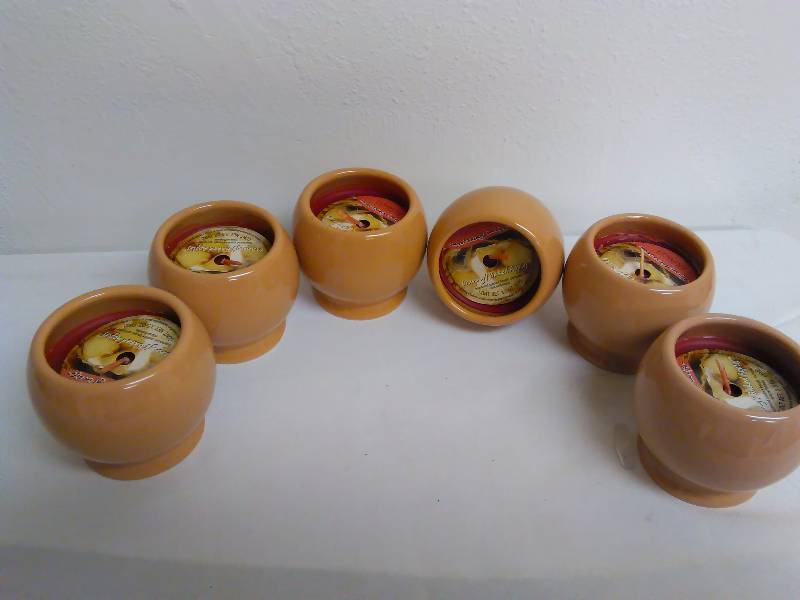 lot 142 image: Candles (6) Grannys Baked Apples Scent