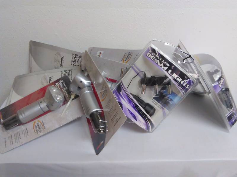 lot 157 image: Rechargeable Twin Beam Map light and Flash light (6) and 12V LED Beam Lights (4)