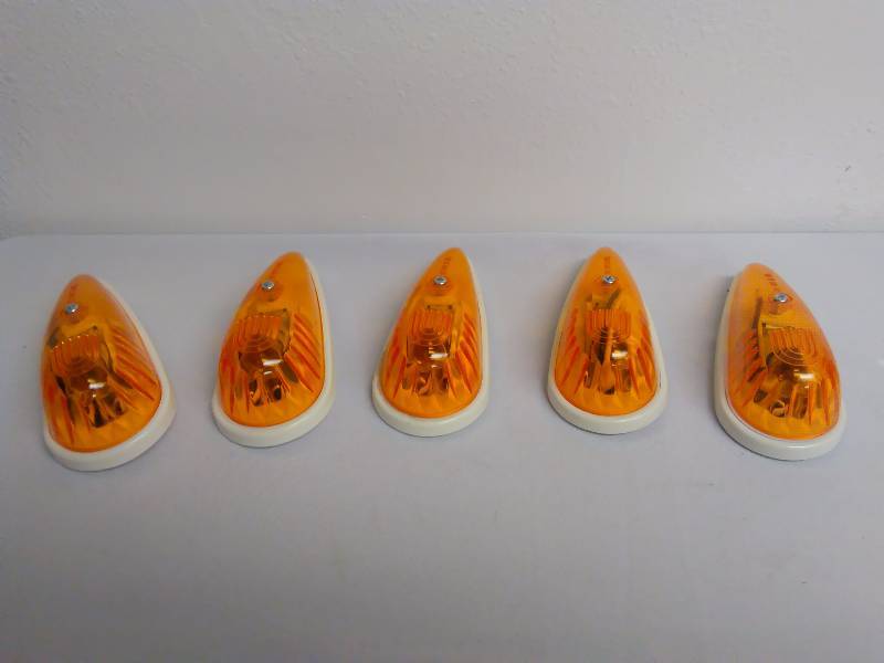 lot 161 image: Amber MarkerCab Lights (5) Teardrops