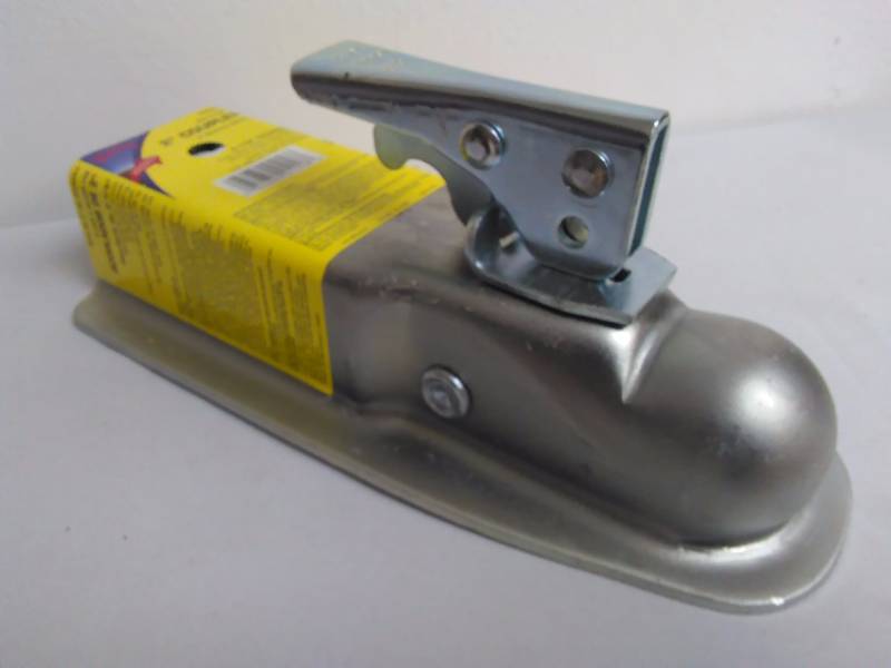 lot 184 image: 2 Trailer Coupler