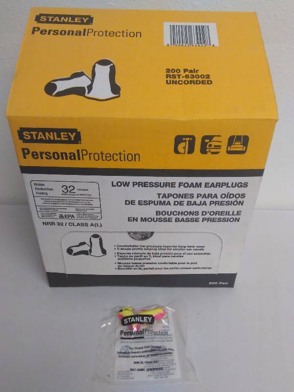 lot 197 image: Foam Ear Plugs (200 pr.)