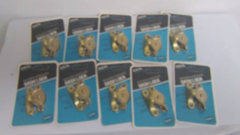 lot 200 image: Sash Locks, Brass Tone (10)