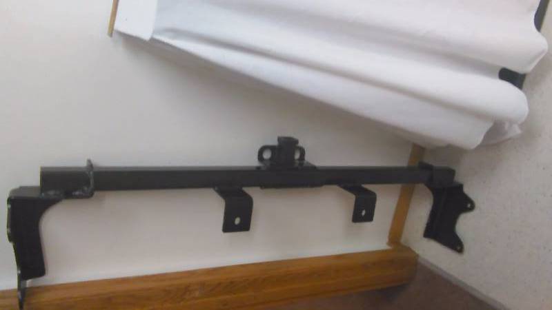 lot 201 image: 1  Trailer Frame Hitch