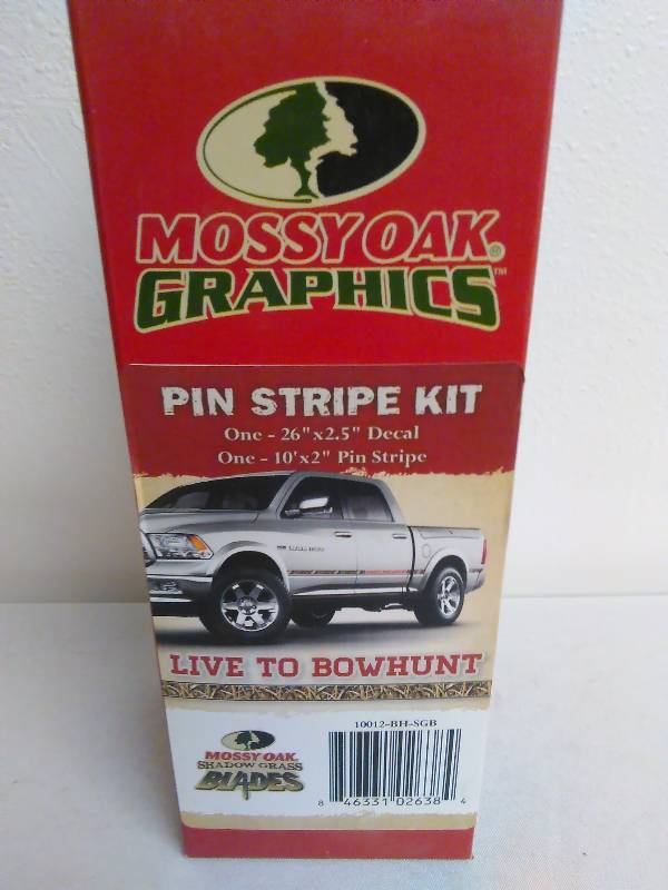 lot 322 image: Mossy Oak Pin Strip Kit