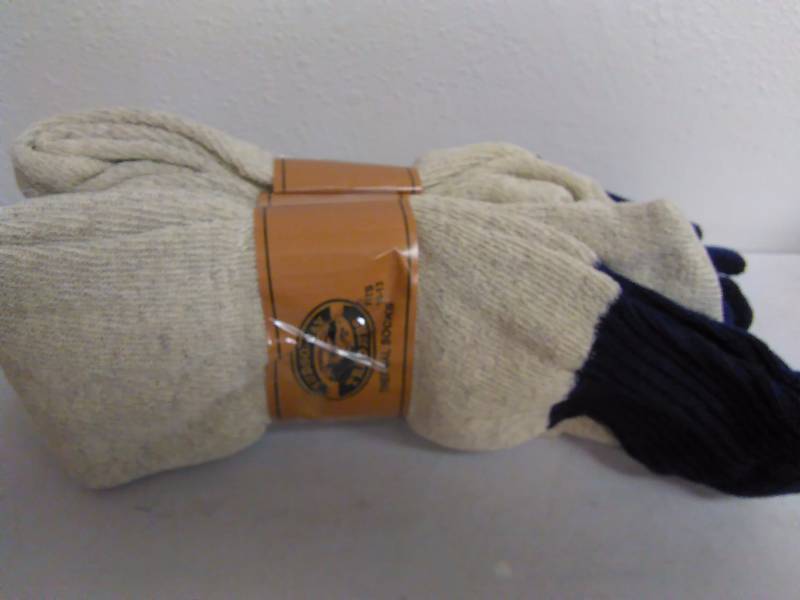 lot 325 image: Hudson Bay Trader Thermal Socks (3 pr.) Mens