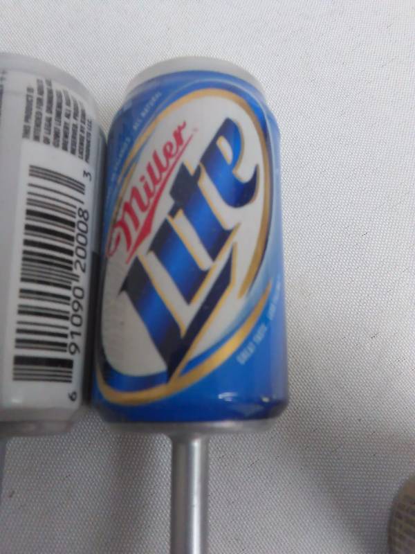 lot 332 image: Leinenkugels and Miller Light Bobbers (20)