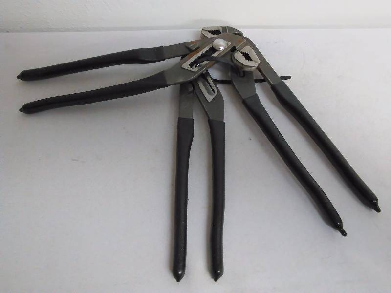 lot 356 image: Channel Pliers, 9 (3)