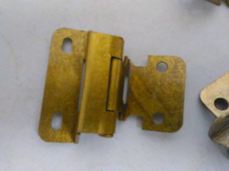 lot 370 image: Cabinet Hinges, Antique Brass Tone (24)
