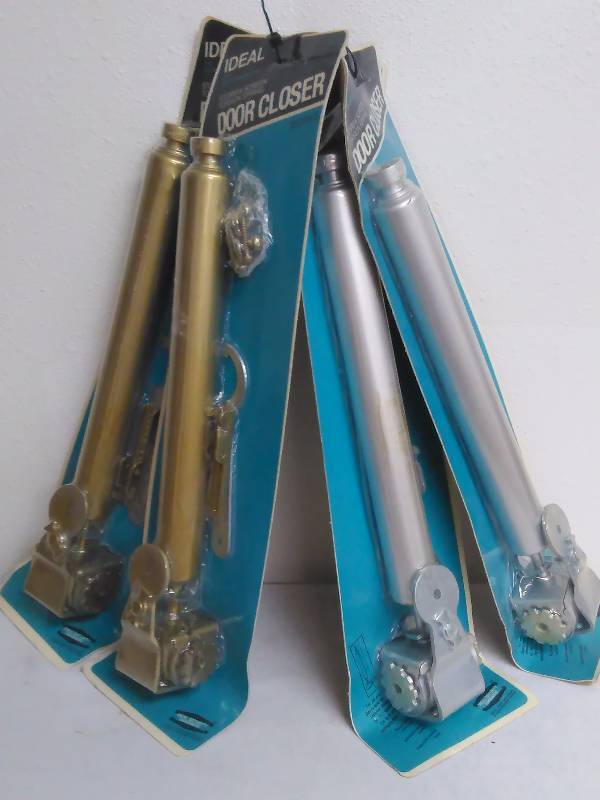 lot 417 image: Door Closure, Heavy Duty Hydraulic, (4) 2 each gold and silver