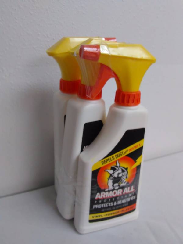lot 428 image: Armor All (3) 16 oz. Spray Bottles