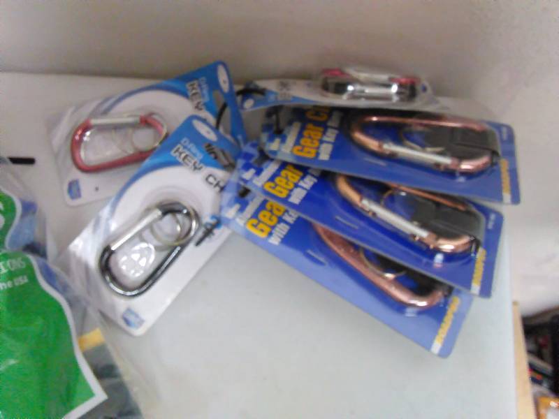lot 429 image: Car wash kit and D Ring Key Holder (6)  See Pictures for details