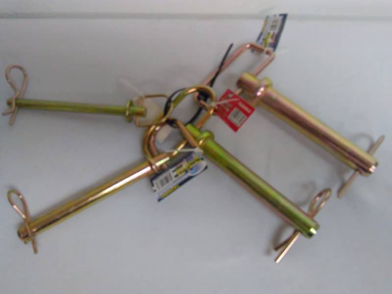 lot 430 image: Hitch Pin Variety, 4 sizes