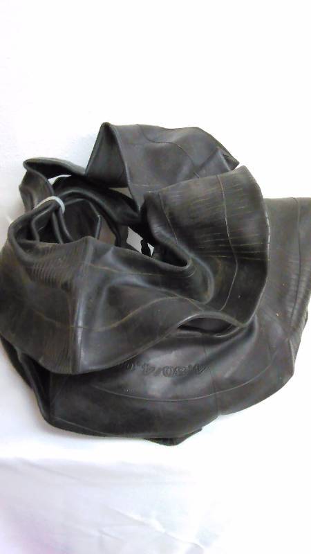 lot 435 image: Inner Tubes 4.80 4.00-8 (3)