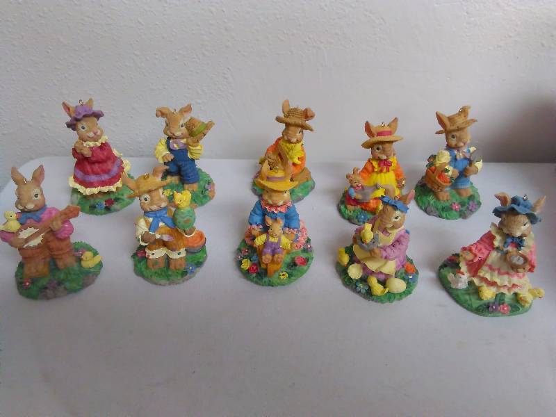 lot 440 image: Resin Easter Bunny Collection (10) See Pictures