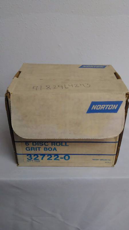 lot 463 image: Norton 6 Sanding Disc Roll, Self-adhesive