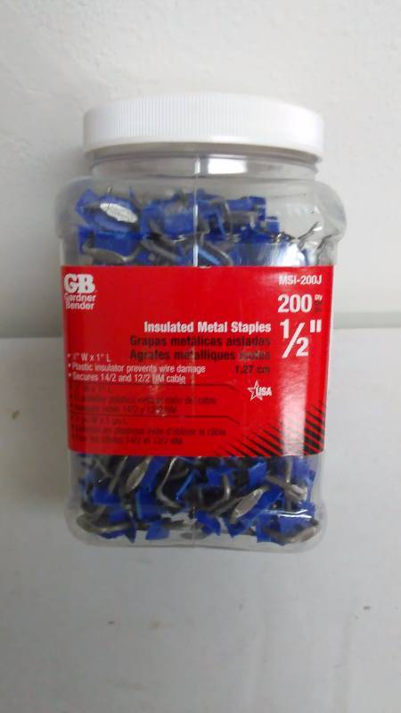lot 490 image:  Inch Insulated Metal Staples (200 qty.)