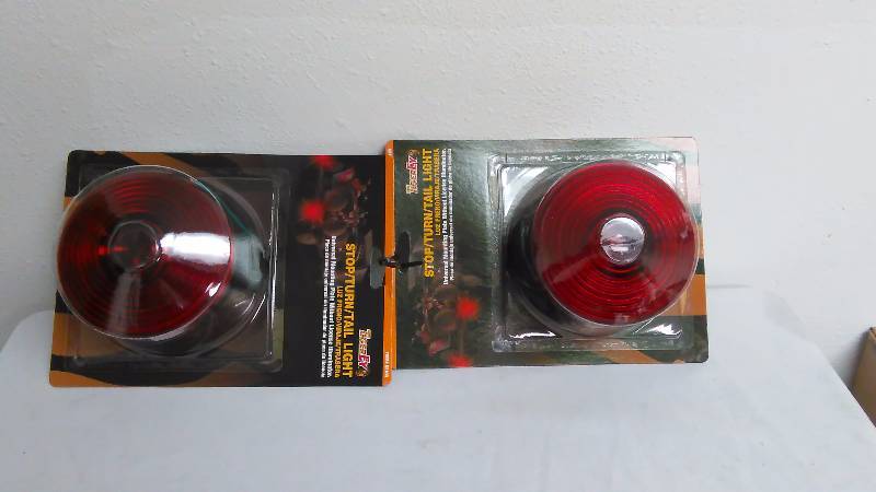 lot 495 image: 1 pr. StopTurn Taillight, Tiger Ey