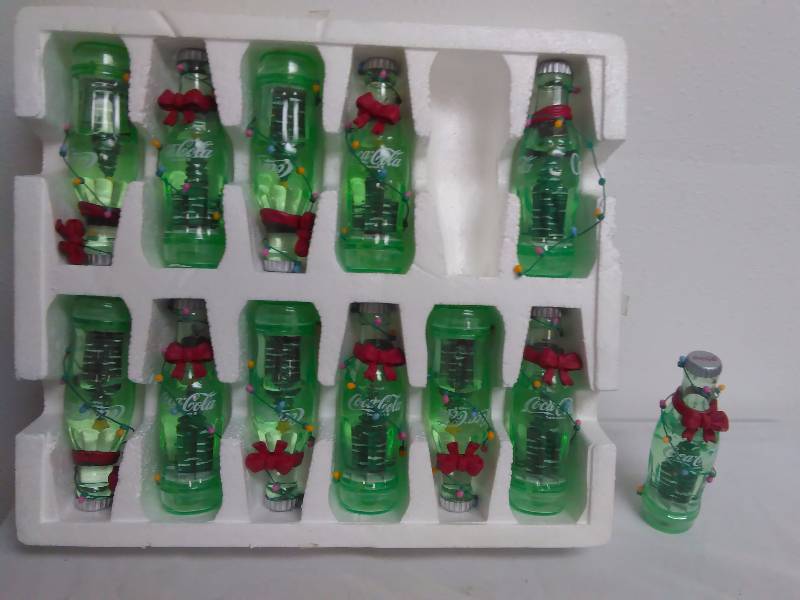 lot 502 image: Coca Cola Collectible Ornaments, (12)