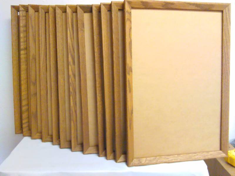 lot 523 image: Oak Wood Picture Frames with mounting hardware (12)
