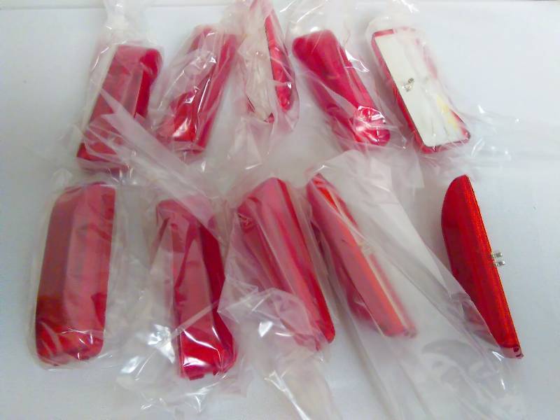 lot 177 image: Red Clearance Lights (10)