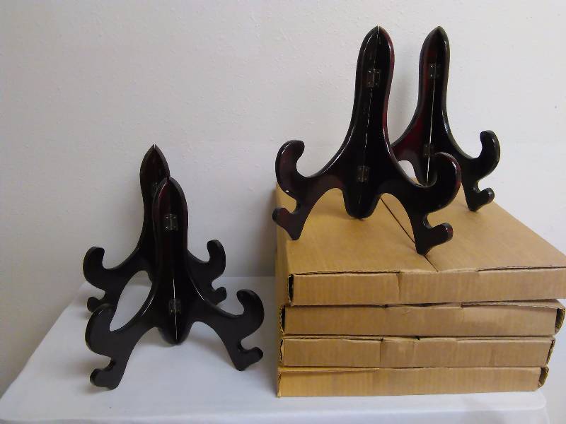 lot 298 image: Plate Book Stand (4 boxes of 4)