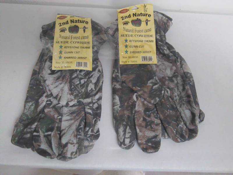 lot 224 image: Gun cut Cordova Gloves, (2 pr.)  Camouflage, Suede, Mens XL