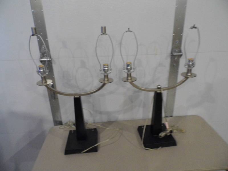 lot 21 image: 2 Double Table Lamps
