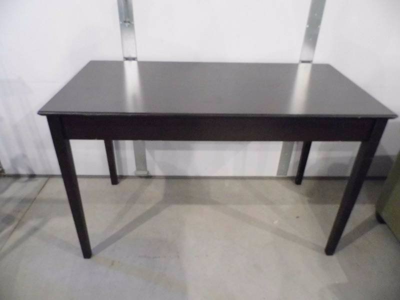 lot 29 image: Table  Desk