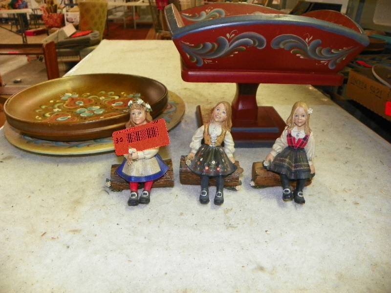 lot 30 image: 3 small figurines and rosemal painted bowl, plate and pedestal bowl