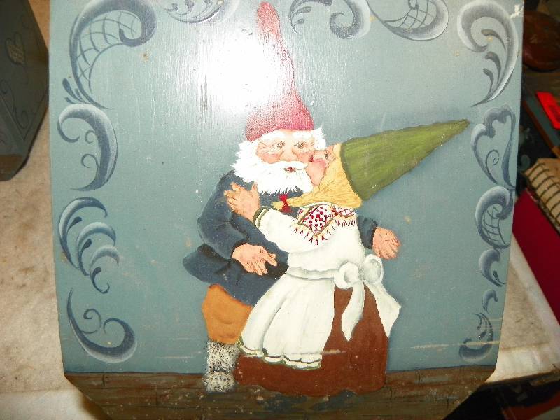 lot 33 image: set of 3 wooden boxes with hinged lids