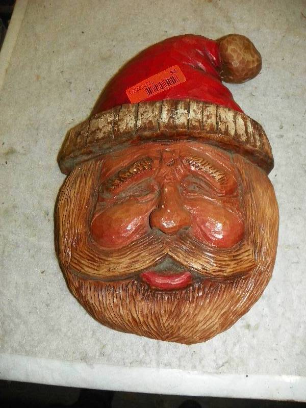 lot 38 image: Wood carved santa head
