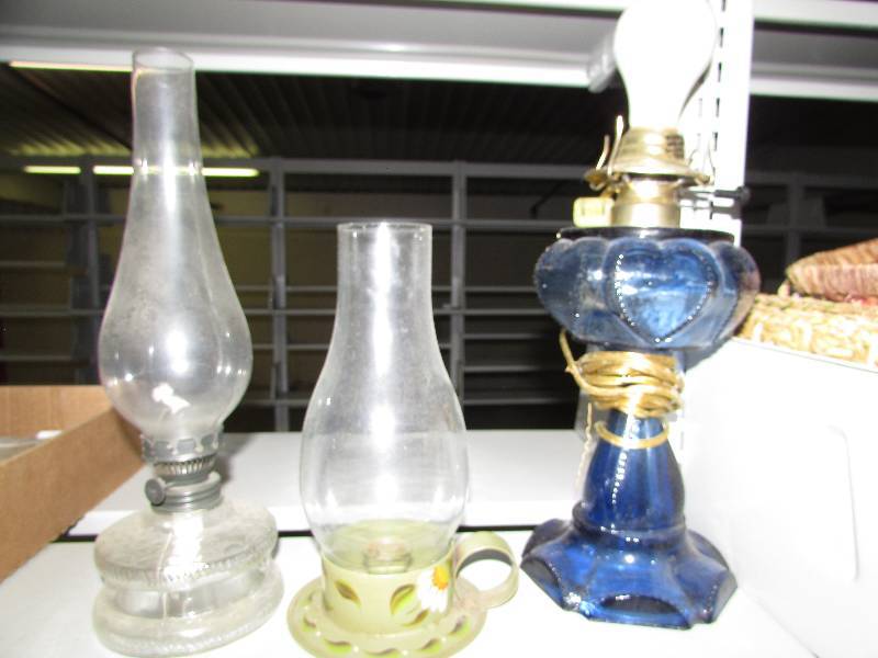 lot 57 image: 3 lamps