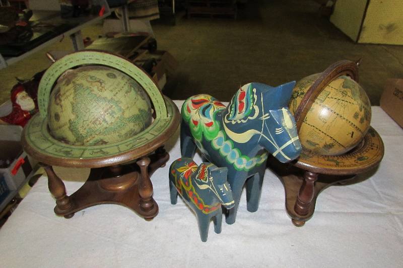 lot 60 image: Two small globes and two painted horses