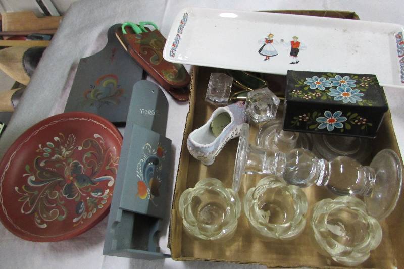 lot 77 image: glass candle holders, decorative shoe, rosemal painted dcor items, long platter, tin box